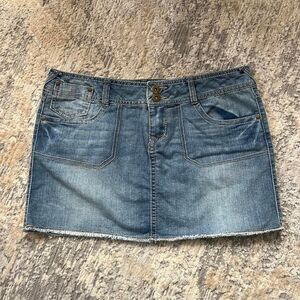 Vintage Y2K indie boho So mini denim skirt with cute pockets and stitching
